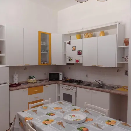 Due Strade Apartment *